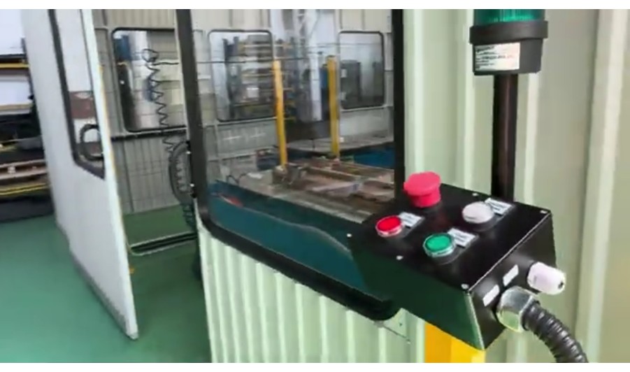 Роботизированный комплекс фрезерной обработки деталей на базе робота KUKA
